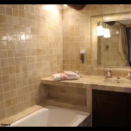 Domaine Des Tilleuls D'Or Saint-Cézaire-sur-Siagne Kamer foto